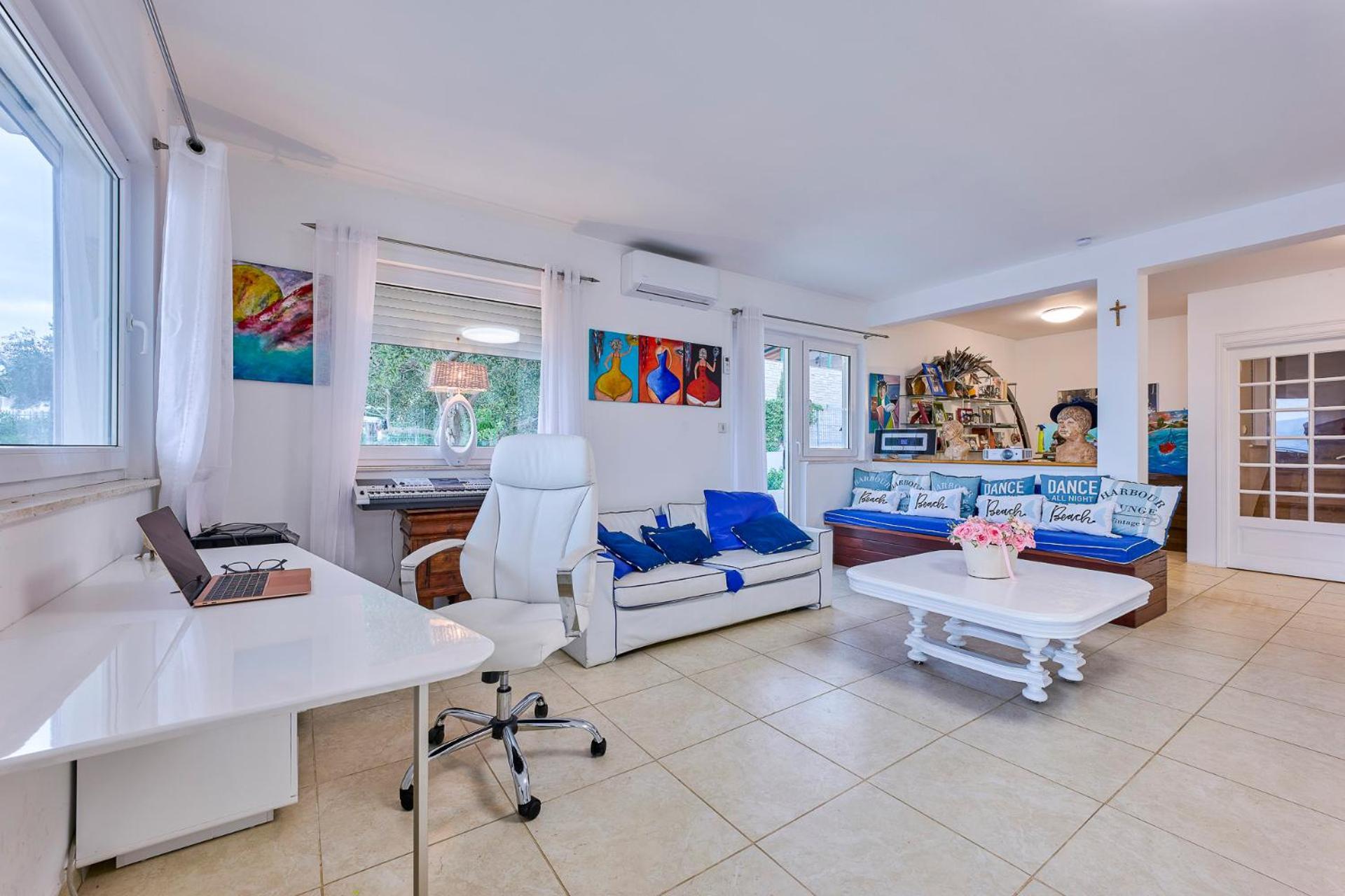 Villa Unique Sur La Plage Pour Des Vacances Inoubliables En Famille Ou Entre Amis Pour 10 Personnes Slatine Dış mekan fotoğraf