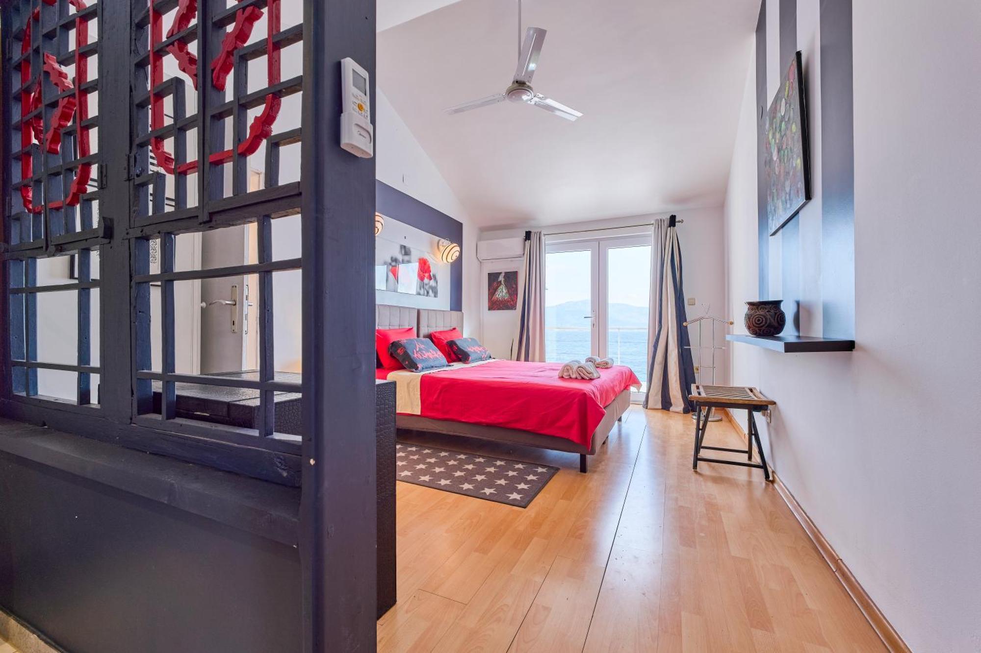 Villa Unique Sur La Plage Pour Des Vacances Inoubliables En Famille Ou Entre Amis Pour 10 Personnes Slatine Dış mekan fotoğraf